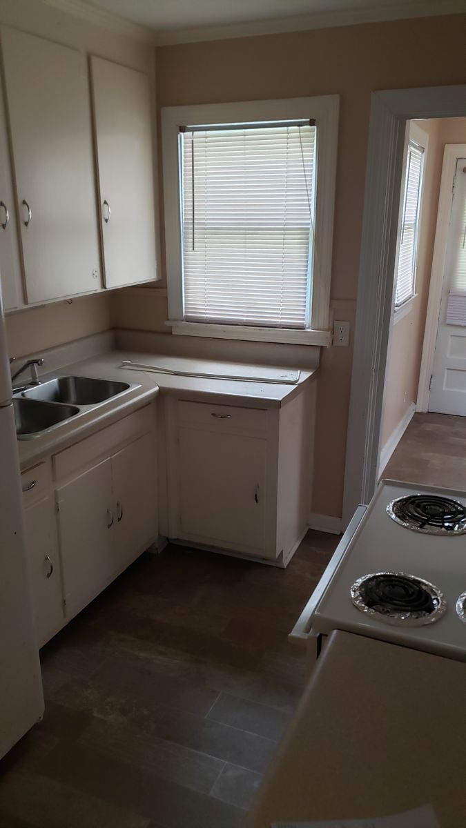 Kitchen before remodel