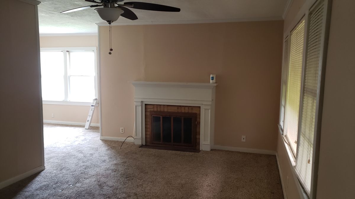 Living room before remodel